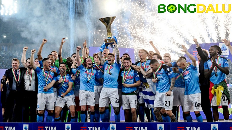 Câu lạc bộ Napoli lên ngôi tại Serie A năm 2022-23